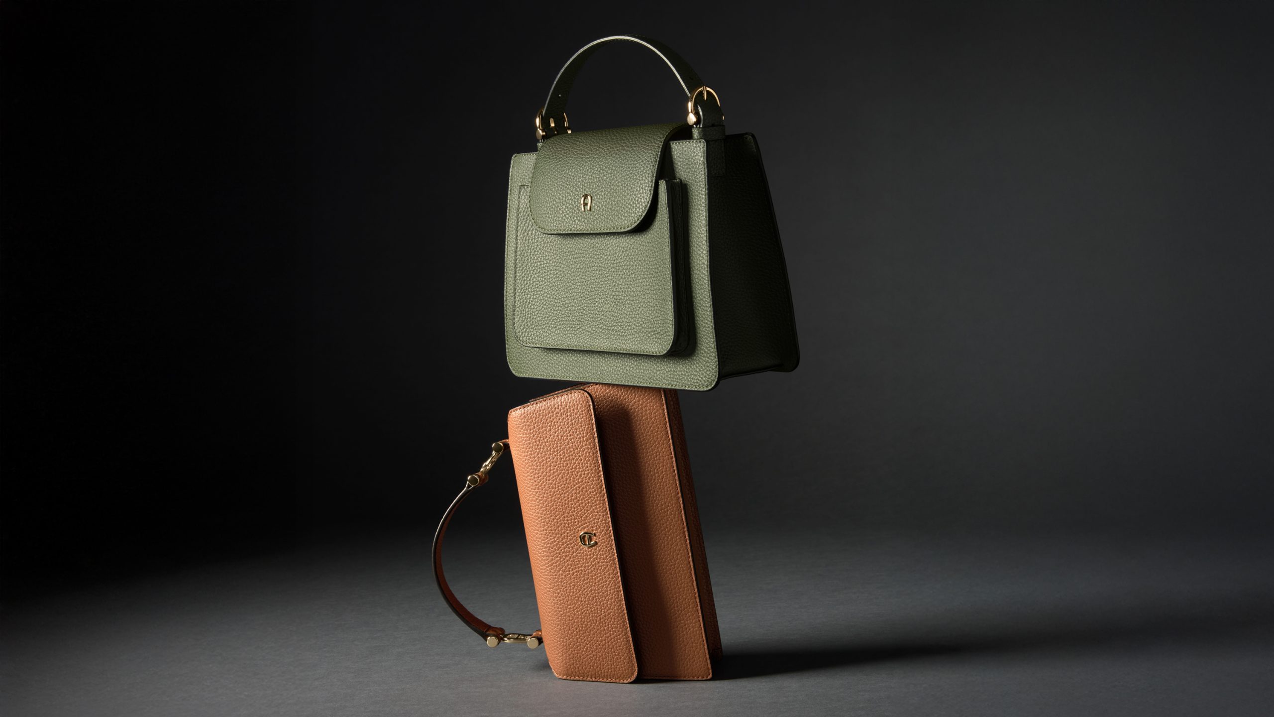 AIGNER_FW25_STILL_DELIA_16-9